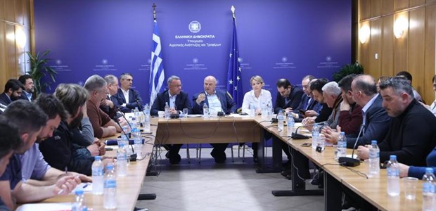 Χωρίς συγκεκριμένες δεσμεύσεις αποχώρησαν οι αγρότες